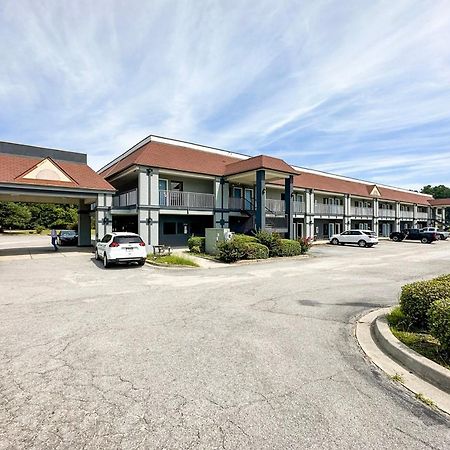 Executive Inn Ridgeway I-77 Экстерьер фото