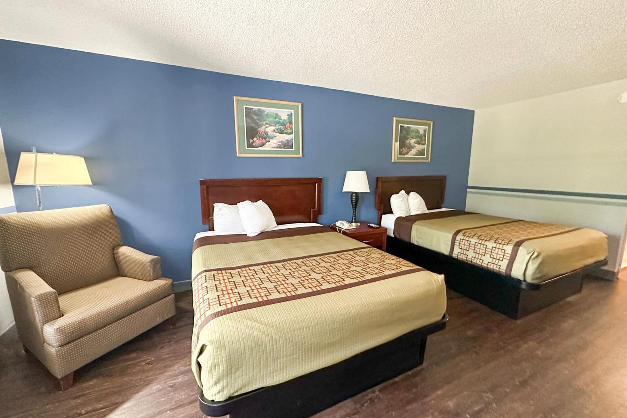 Executive Inn Ridgeway I-77 Экстерьер фото